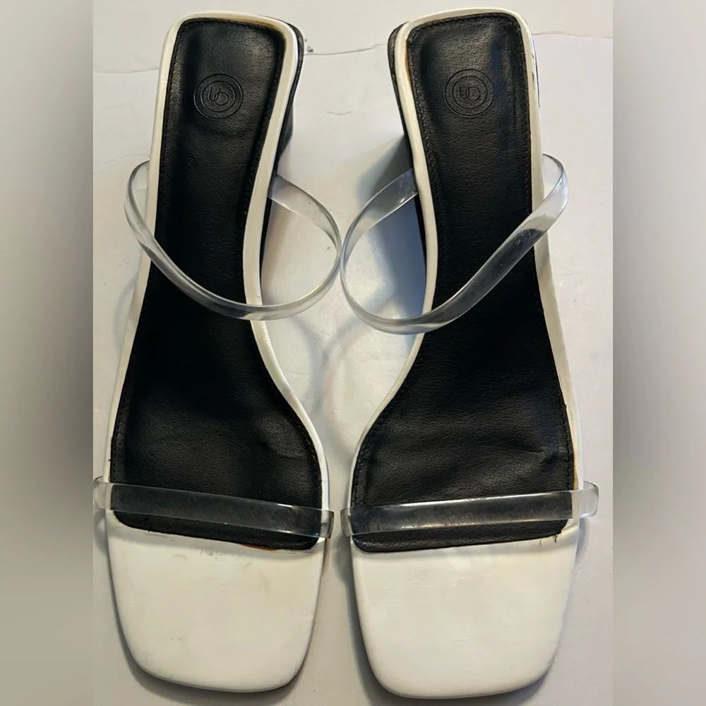 Urban Outfitters white & black slip on sandals